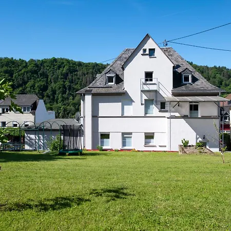 Apartament Kaliva Bullay